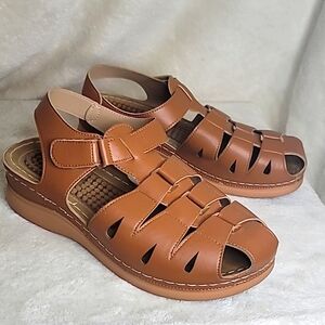 Camel Close toe Sandals